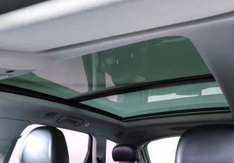 Подержанный автомобиль Audi Q7 2016 года (16 фото)