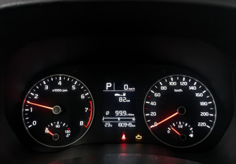 Подержанный автомобиль Kia Rio Hatchback 2021 года (15 фото)