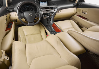 Подержанный автомобиль Lexus RX 2010 года (13 фото)