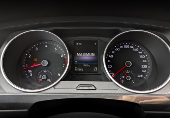 Подержанный автомобиль Volkswagen Tiguan 2017 года (13 фото)