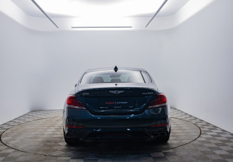 Подержанный автомобиль Genesis G70 2019 года (4 фото)