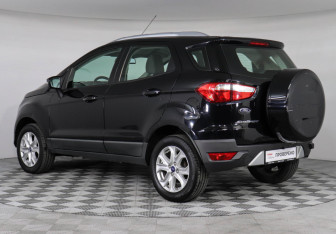Подержанный автомобиль Ford EcoSport 2016 года (7 фото)