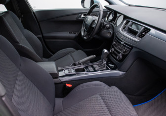 Подержанный автомобиль Peugeot 508 Sedan 2012 года (9 фото)