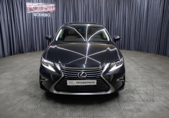 Подержанный автомобиль Lexus ES 2018 года (2 фото)