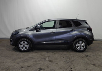 Подержанный автомобиль Renault Kaptur 2020 года (7 фото)