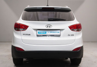 Подержанный автомобиль Hyundai ix35 2012 года (6 фото)