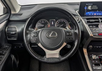 Подержанный автомобиль Lexus NX 2021 года (22 фото)