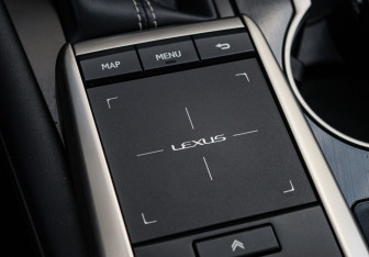 Подержанный автомобиль Lexus RX 2021 года (16 фото)