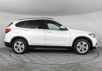Подержанный автомобиль BMW X1 2019 года (6 фото)