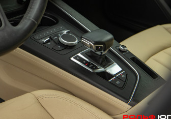 Подержанный автомобиль Audi A5 Liftback 2019 года (15 фото)