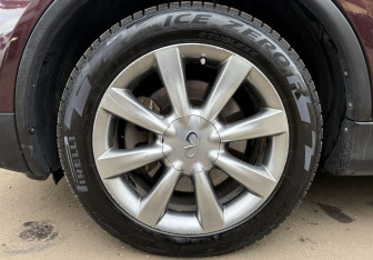 Подержанный автомобиль Infiniti QX50 2016 года (9 фото)