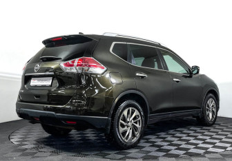 Подержанный автомобиль Nissan X-Trail 2017 года (5 фото)