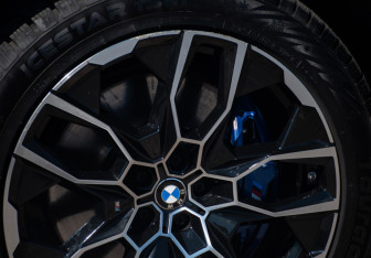 Подержанный автомобиль BMW X7 2021 года (34 фото)