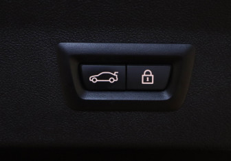 Подержанный автомобиль BMW X4 2021 года (27 фото)