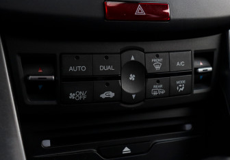 Подержанный автомобиль Honda Accord Sedan 2011 года (18 фото)