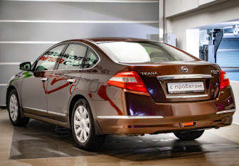 Подержанный автомобиль Nissan Teana 2008 года (6 фото)