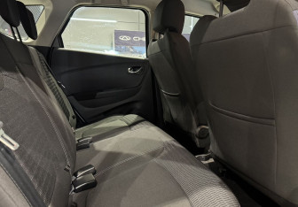 Подержанный автомобиль Renault Kaptur 2018 года (12 фото)