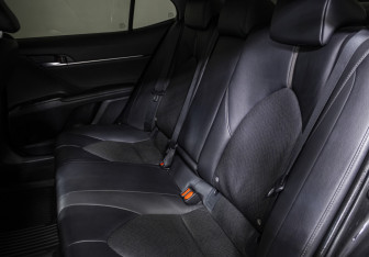 Подержанный автомобиль Toyota Camry Sedan 2022 года (15 фото)