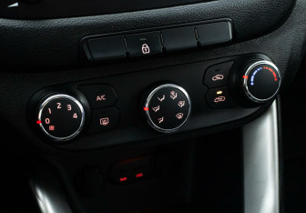 Подержанный автомобиль Kia Ceed Wagon 2015 года (9 фото)