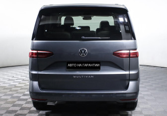 Подержанный автомобиль Volkswagen Multivan 2022 года (4 фото)