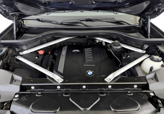 Подержанный автомобиль BMW X7 2020 года (9 фото)