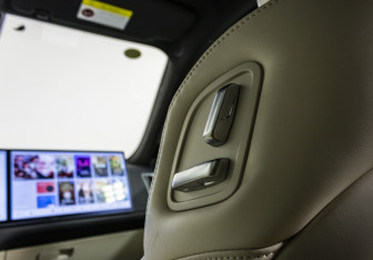 Подержанный автомобиль LiXiang L7 2023 года (20 фото)