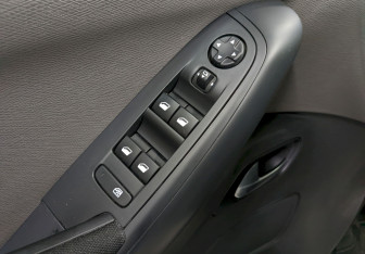 Подержанный автомобиль Citroen C4 Picasso 2014 года (12 фото)