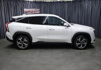 Подержанный автомобиль Geely Atlas 2024 года (4 фото)