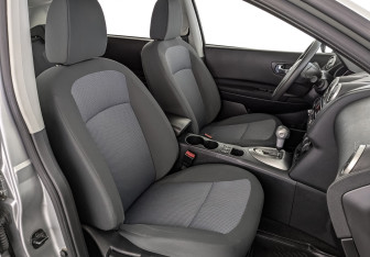 Подержанный автомобиль Nissan Qashqai 2012 года (24 фото)