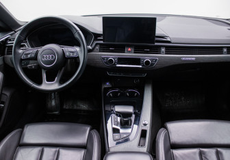 Подержанный автомобиль Audi A5 Liftback 2022 года (13 фото)