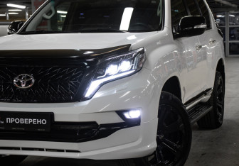 Подержанный автомобиль Toyota Land Cruiser Prado 2011 года (19 фото)