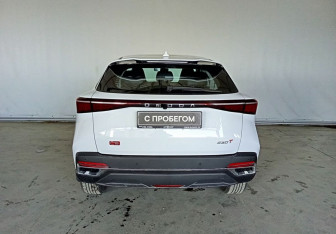 Подержанный автомобиль Omoda C5 2023 года (5 фото)