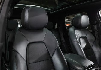 Подержанный автомобиль Porsche Cayenne 2019 года (17 фото)