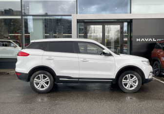 Подержанный автомобиль Geely Atlas 2021 года (4 фото)