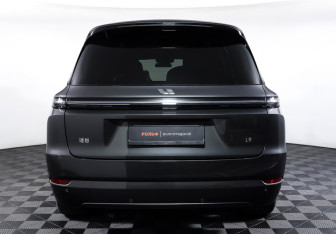 Подержанный автомобиль LiXiang L9 2023 года (6 фото)