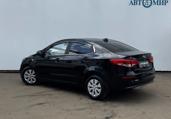 Подержанный автомобиль Kia Rio Sedan 2016 года (7 фото)