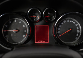 Подержанный автомобиль Opel Zafira Compactvan 2013 года (12 фото)