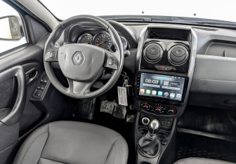 Подержанный автомобиль Renault Duster 2017 года (28 фото)