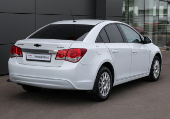 Подержанный автомобиль Chevrolet Cruze Sedan 2013 года (5 фото)