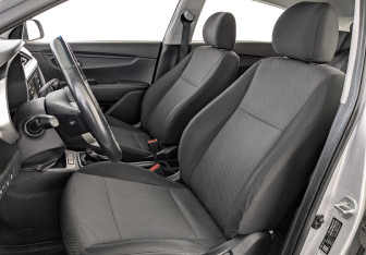 Подержанный автомобиль Kia Rio Hatchback 2021 года (19 фото)