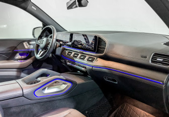 Подержанный автомобиль Mercedes-Benz GLE 2020 года (11 фото)