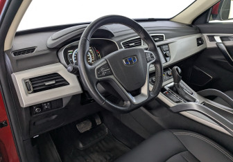 Подержанный автомобиль Geely Atlas 2019 года (17 фото)