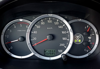 Подержанный автомобиль Mitsubishi L200 2011 года (21 фото)