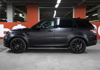 Подержанный автомобиль Land Rover Range Rover Sport 2018 года (8 фото)