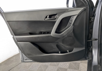 Подержанный автомобиль Hyundai Creta 2017 года (19 фото)