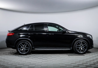Подержанный автомобиль Mercedes-Benz GLE 2018 года (4 фото)