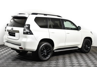 Подержанный автомобиль Toyota Land Cruiser Prado 2020 года (5 фото)