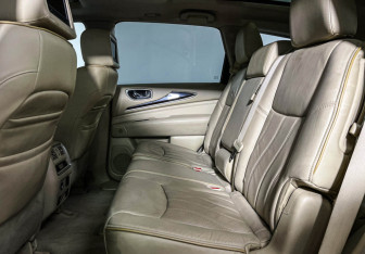 Подержанный автомобиль Infiniti JX 2013 года (10 фото)