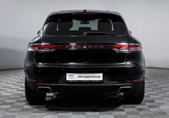Подержанный автомобиль Porsche Macan 2021 года (6 фото)