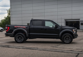 Подержанный автомобиль Ford F-150 2021 года (5 фото)